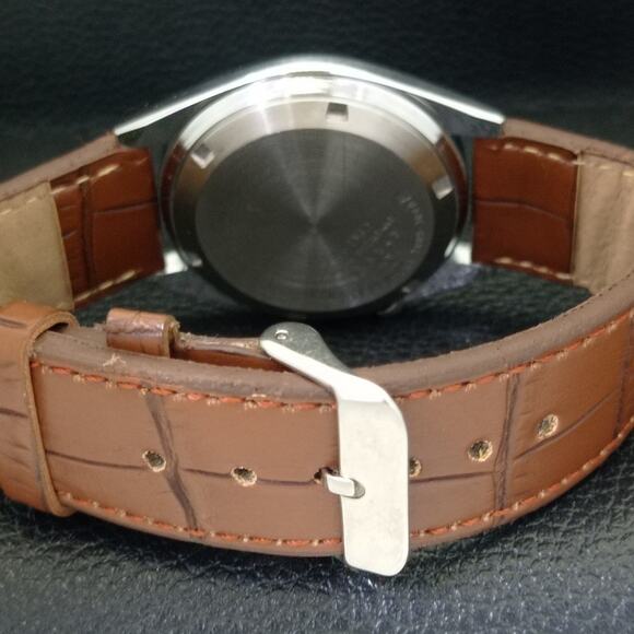 Vintage 1978 Seiko FCB Automatic Mens Silver Watch W/daydate & FCB accents - Picture 2 of 9